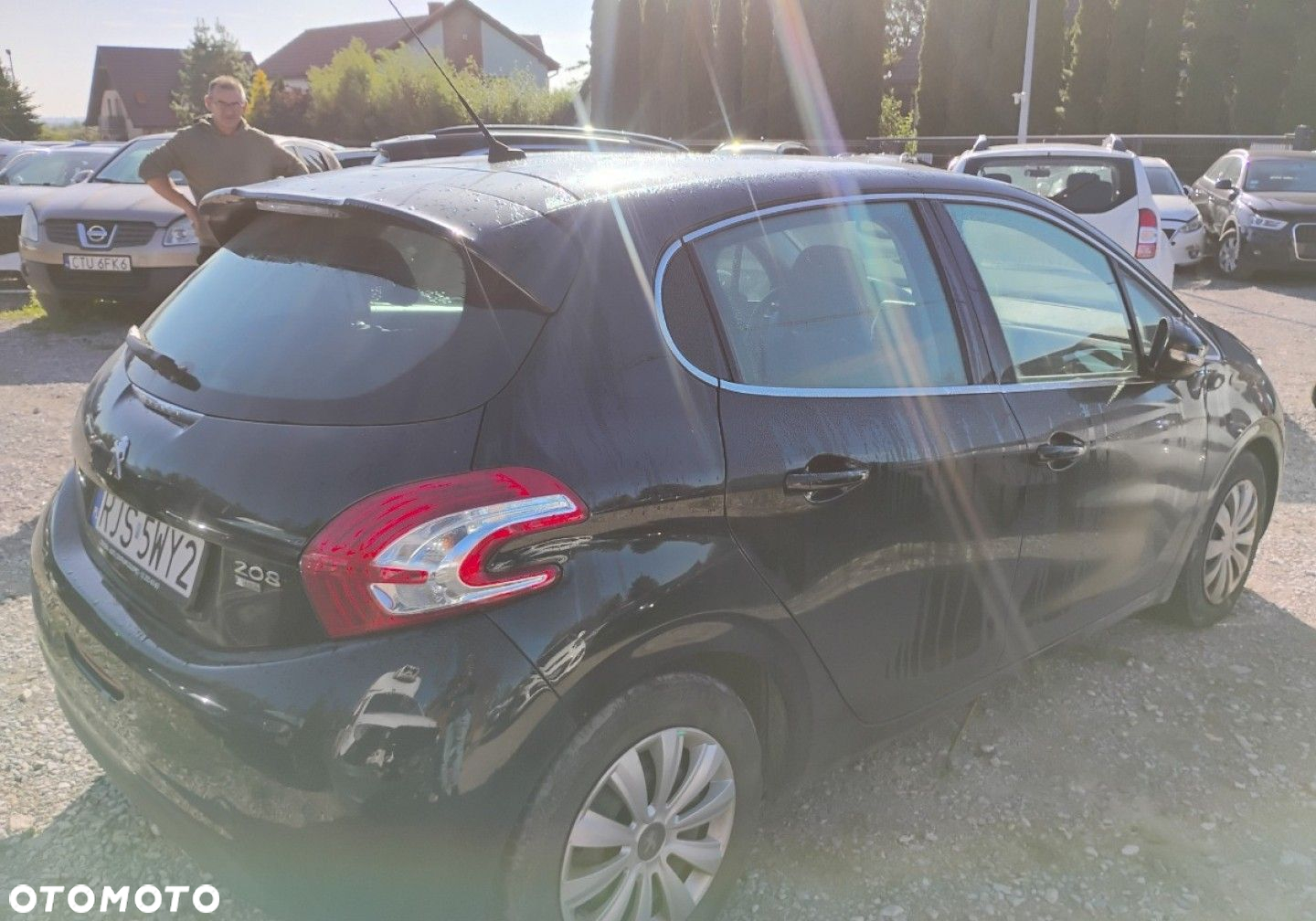 Peugeot 208 - 5