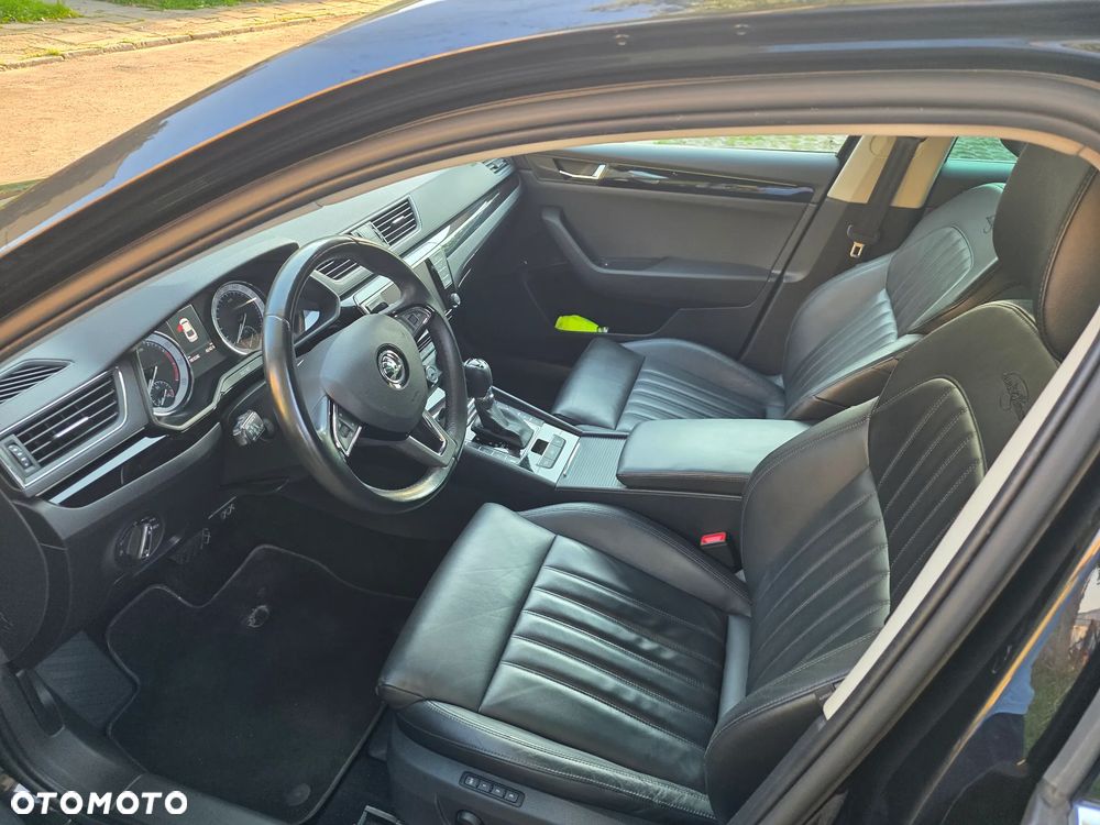 Skoda Superb 2.0 TSI 4x4 L&K DSG - 9