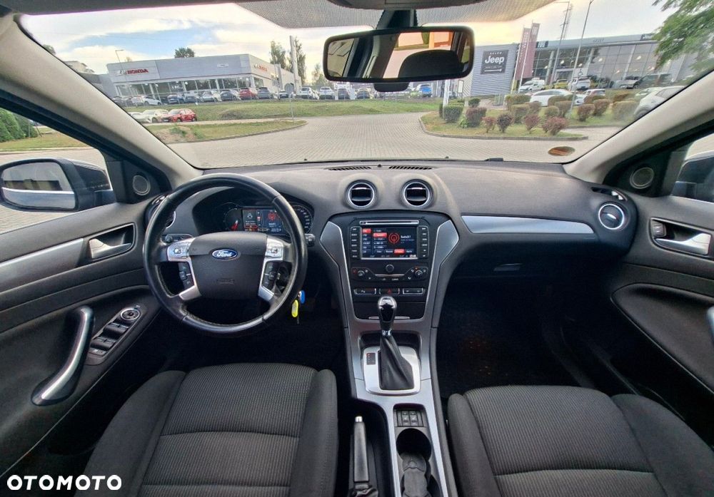 Ford Mondeo - 23
