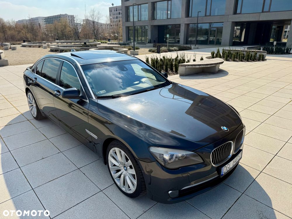 BMW Seria 7 750Li xDrive - 13