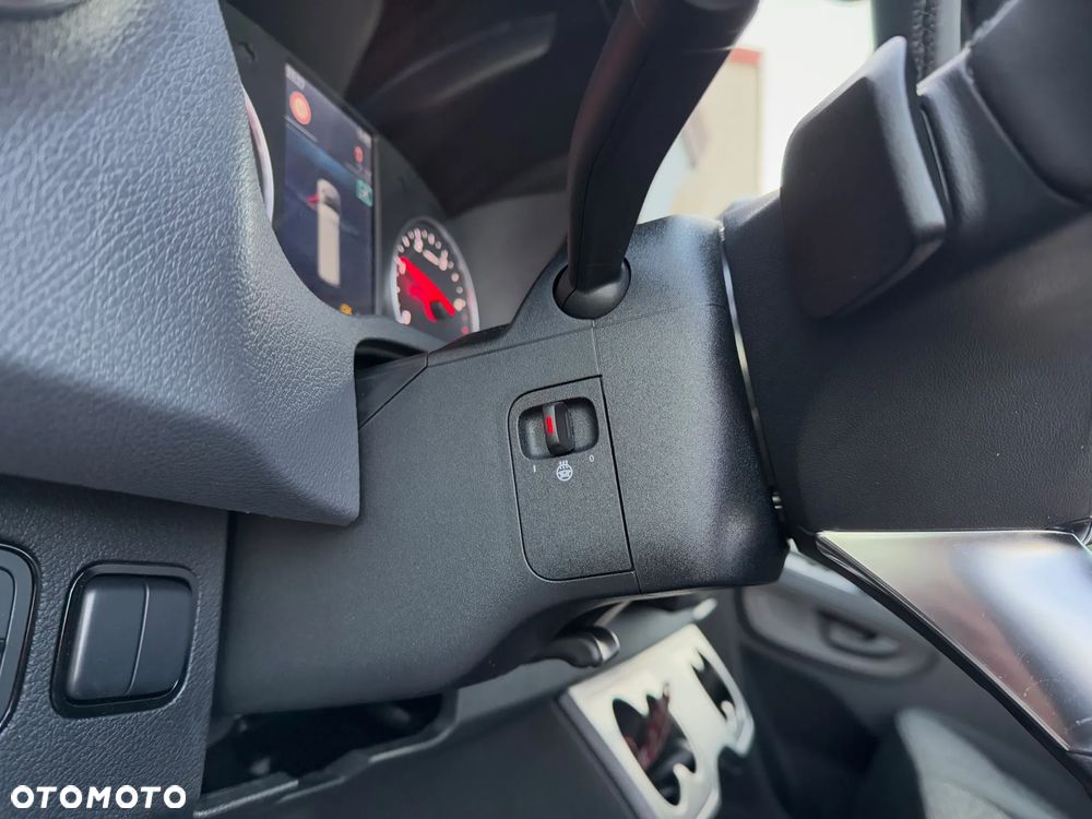 Mercedes-Benz Sprinter - 14