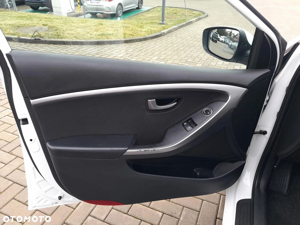 Hyundai i30 1.6 D Comfort - 9