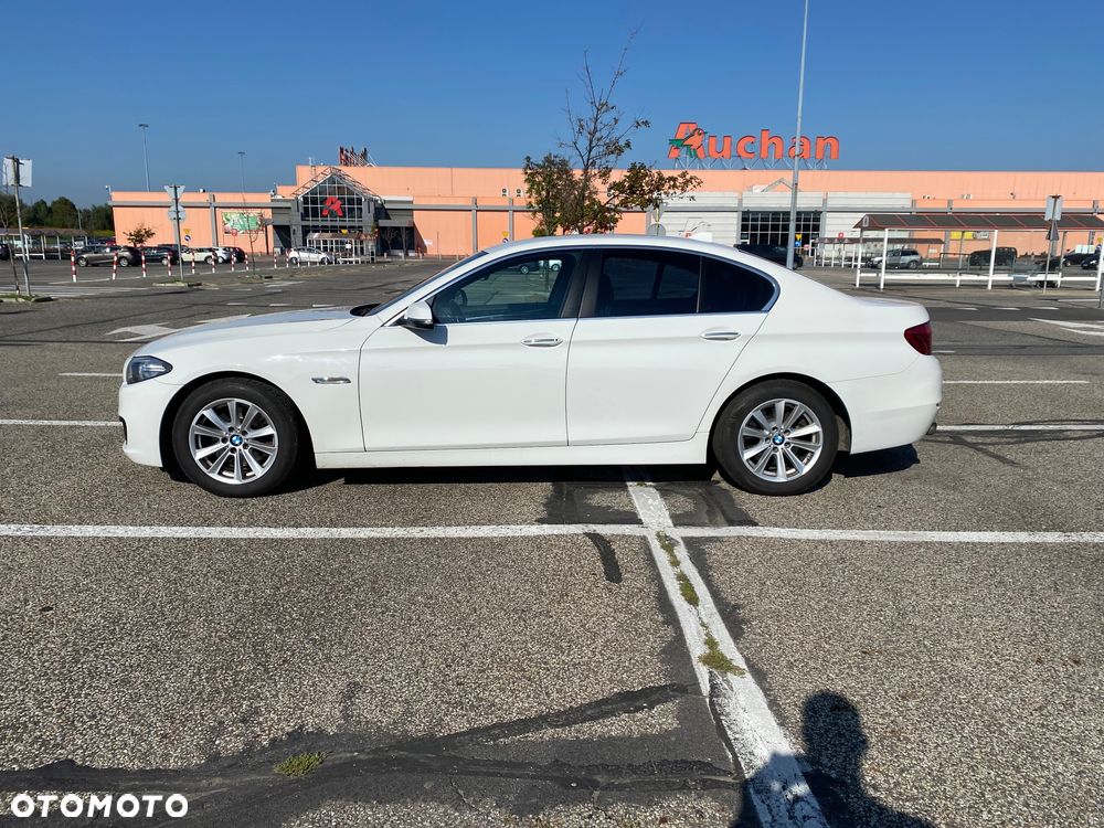 BMW Seria 5 518d Luxury Line sport - 12