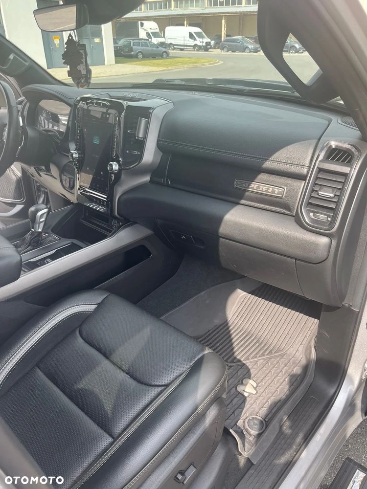 Dodge RAM 1500 5.7 4x4 - 16
