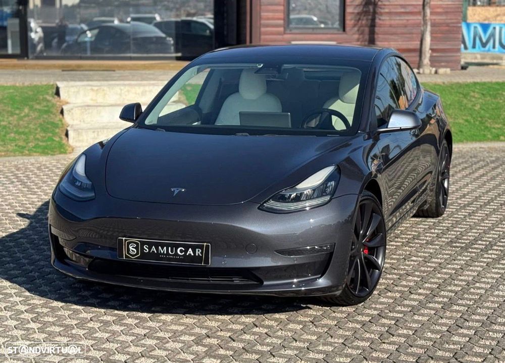 Tesla Model 3 Long Range AWD Dual Motor Performance - 4