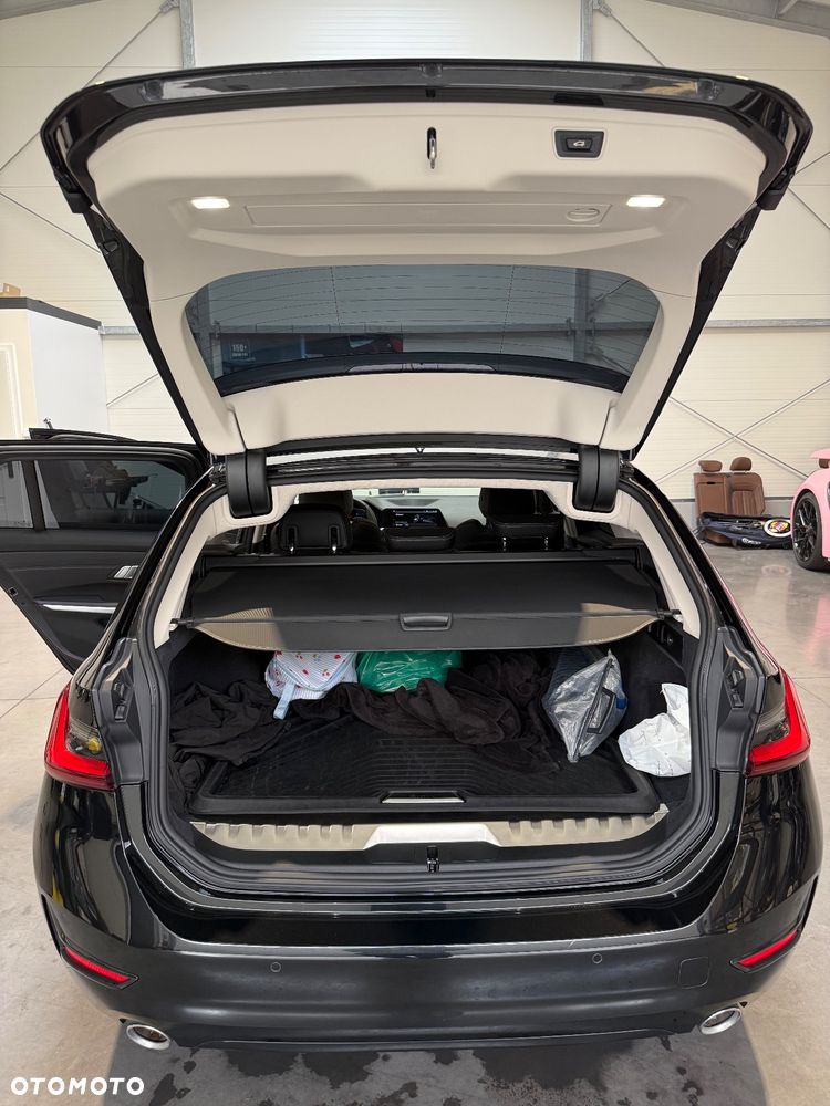 BMW Seria 3 - 32