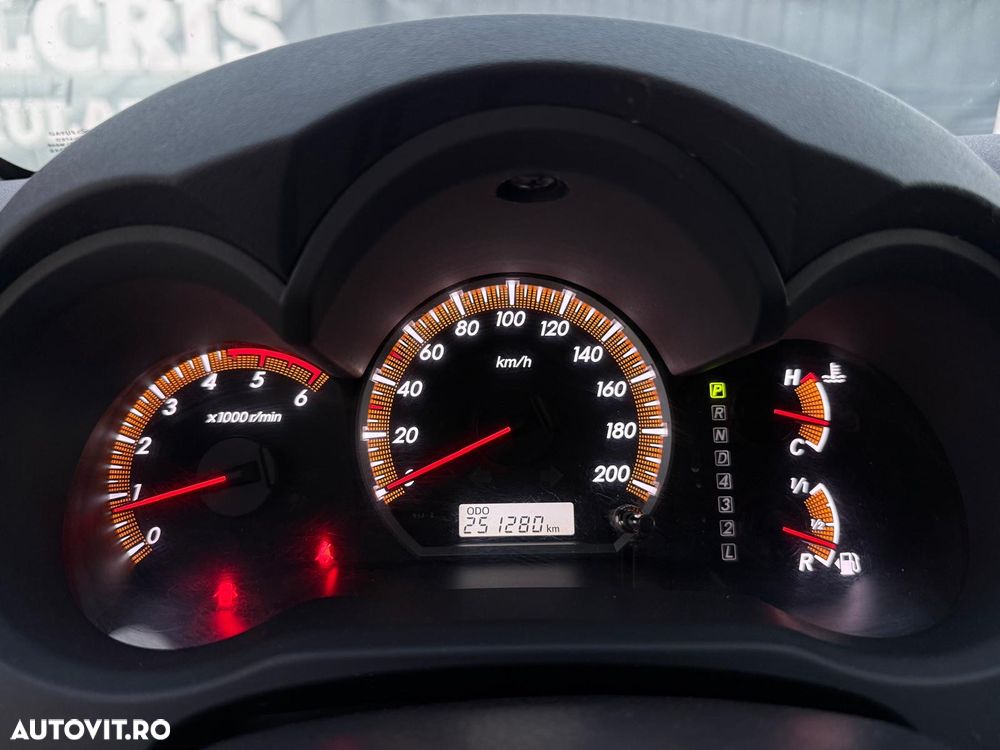 Toyota Hilux - 16