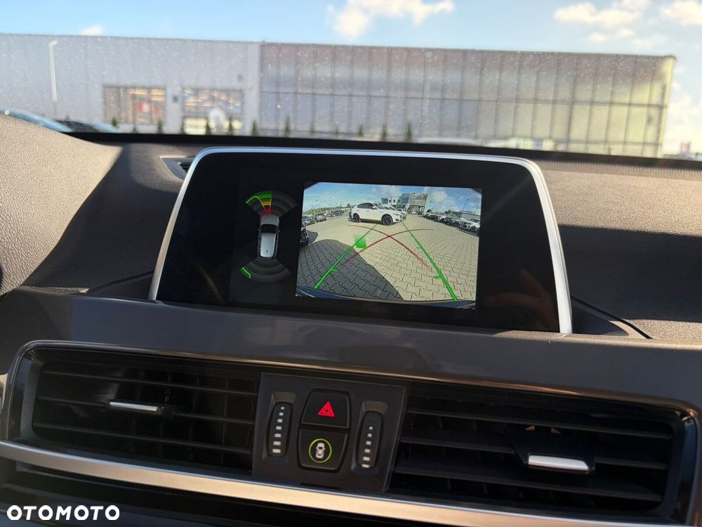 BMW X1 sDrive18i xLine - 27