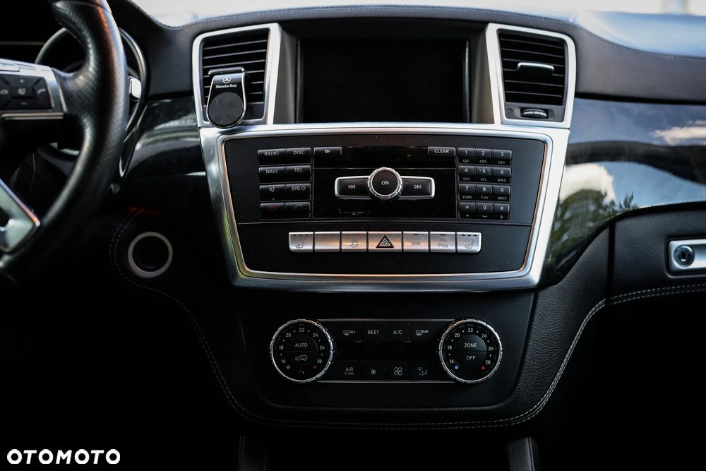Mercedes-Benz ML 350 BlueEff 4-Matic - 21