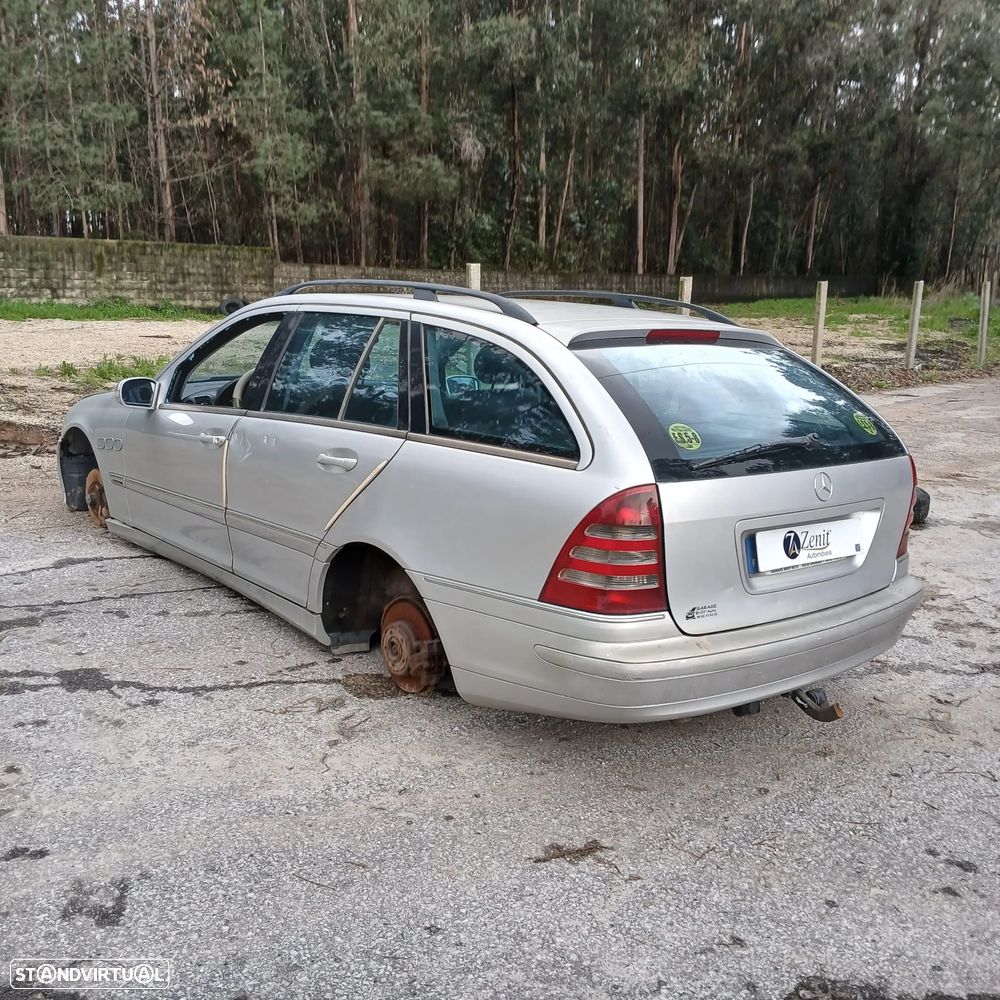 Mercedes-Benz C 270 CDI 2.7 de 2004 - Peças Usadas (10356) - 3