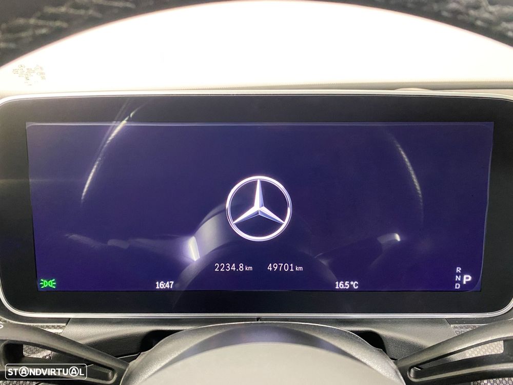 Mercedes-Benz C 300 e AMG Line - 13