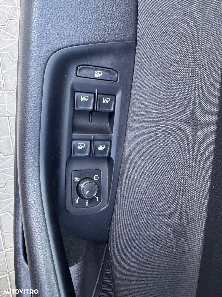 Volkswagen Passat 2.0 TDI SCR DSG - 13