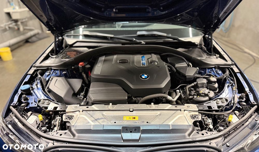 BMW Seria 3 320i GPF Luxury Line sport - 9