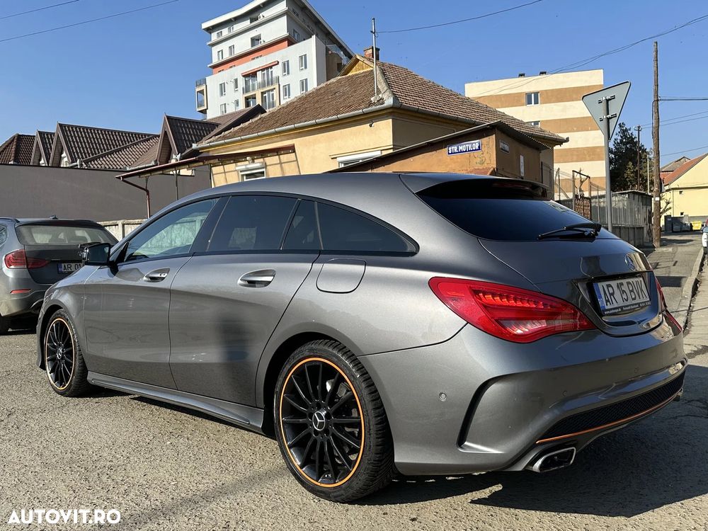 Mercedes-Benz CLA 220 d Shooting Brake 4Matic 7G-DCT Orange Art Edition - 3