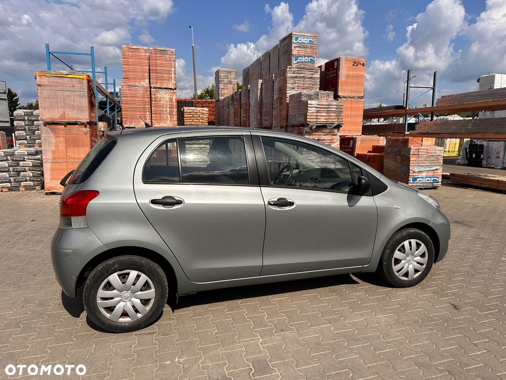 Toyota Yaris 1.0 Luna A/C - 3