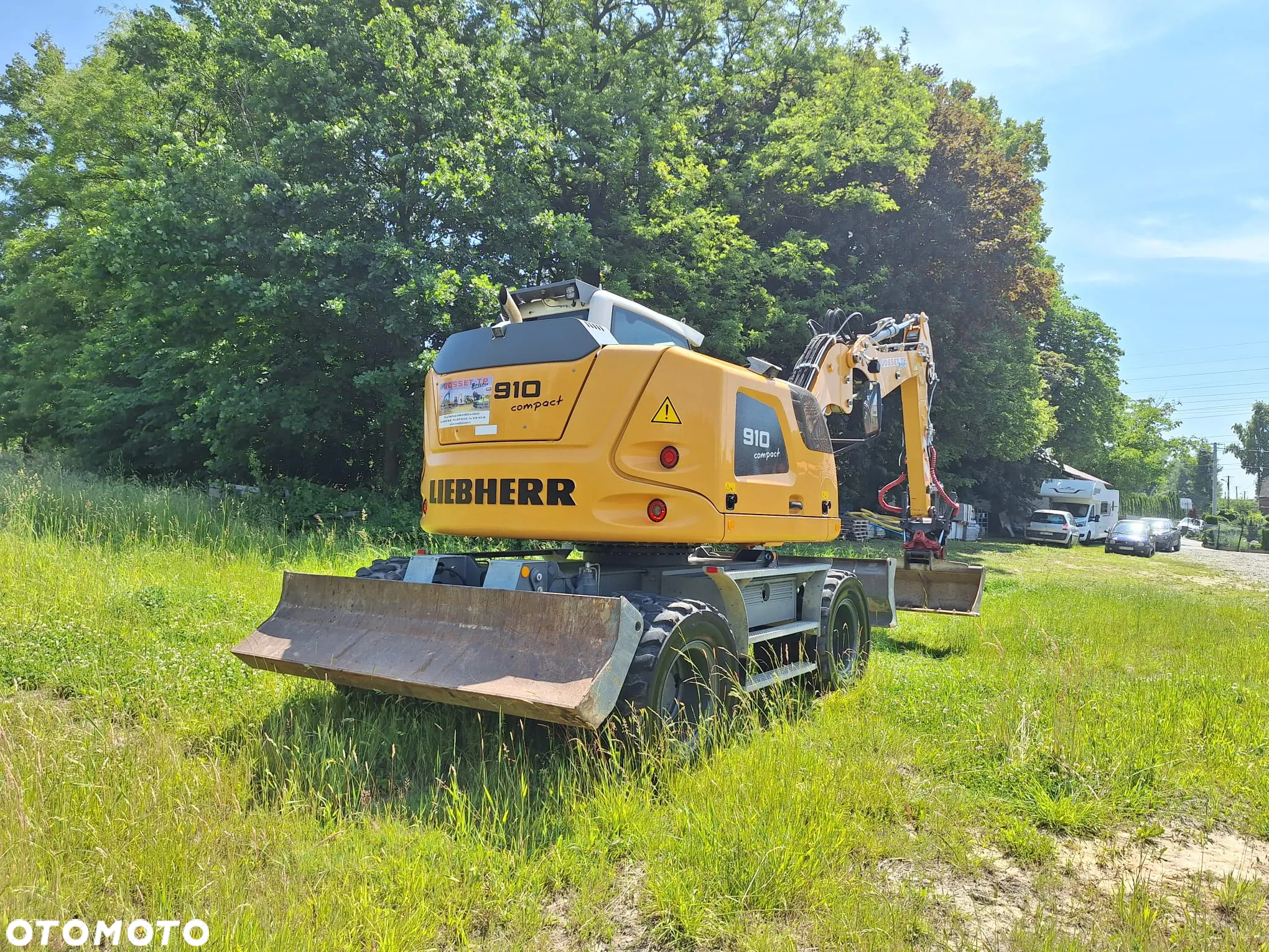Liebherr A910 - 8