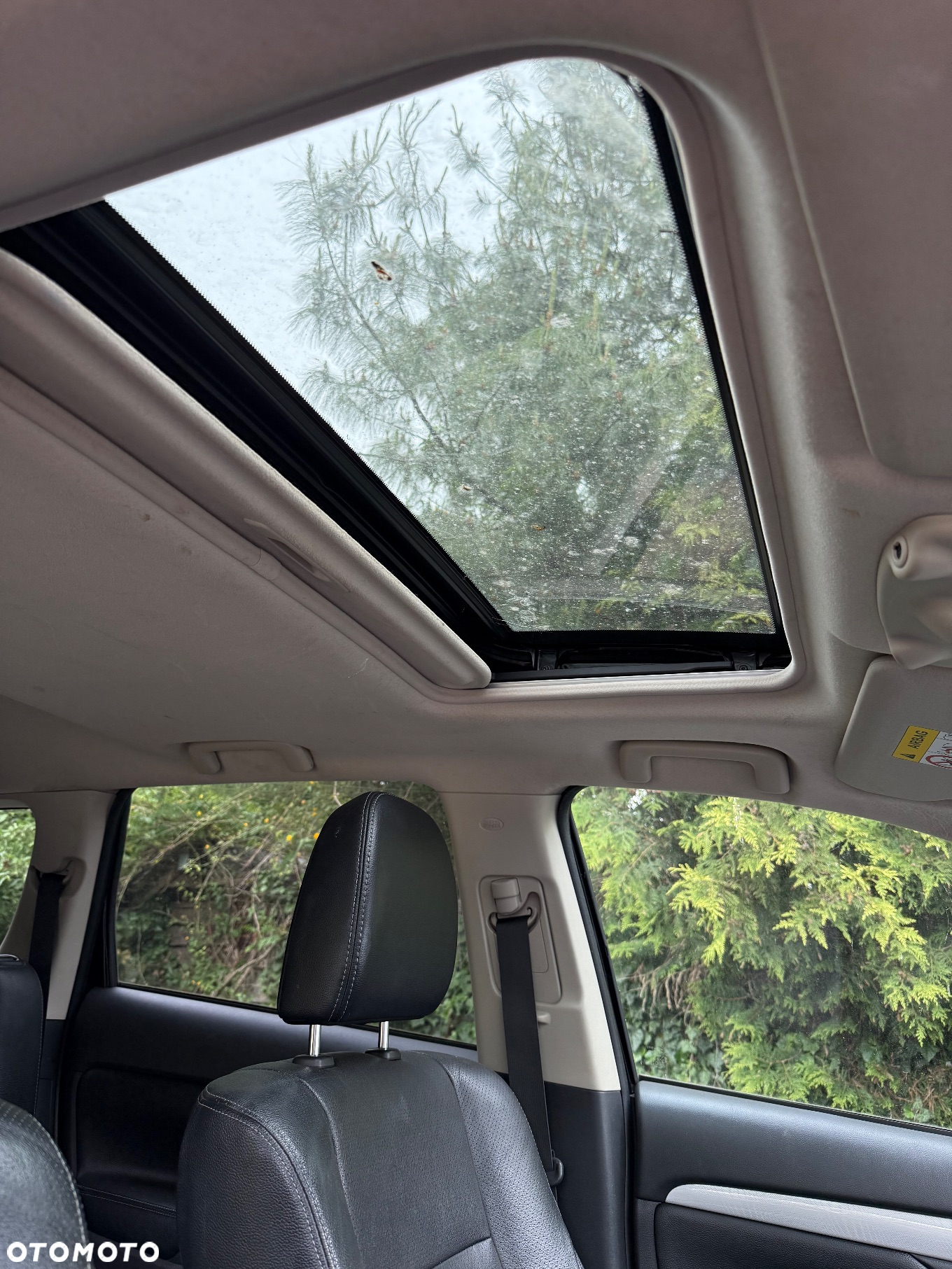 Mitsubishi Outlander - 10