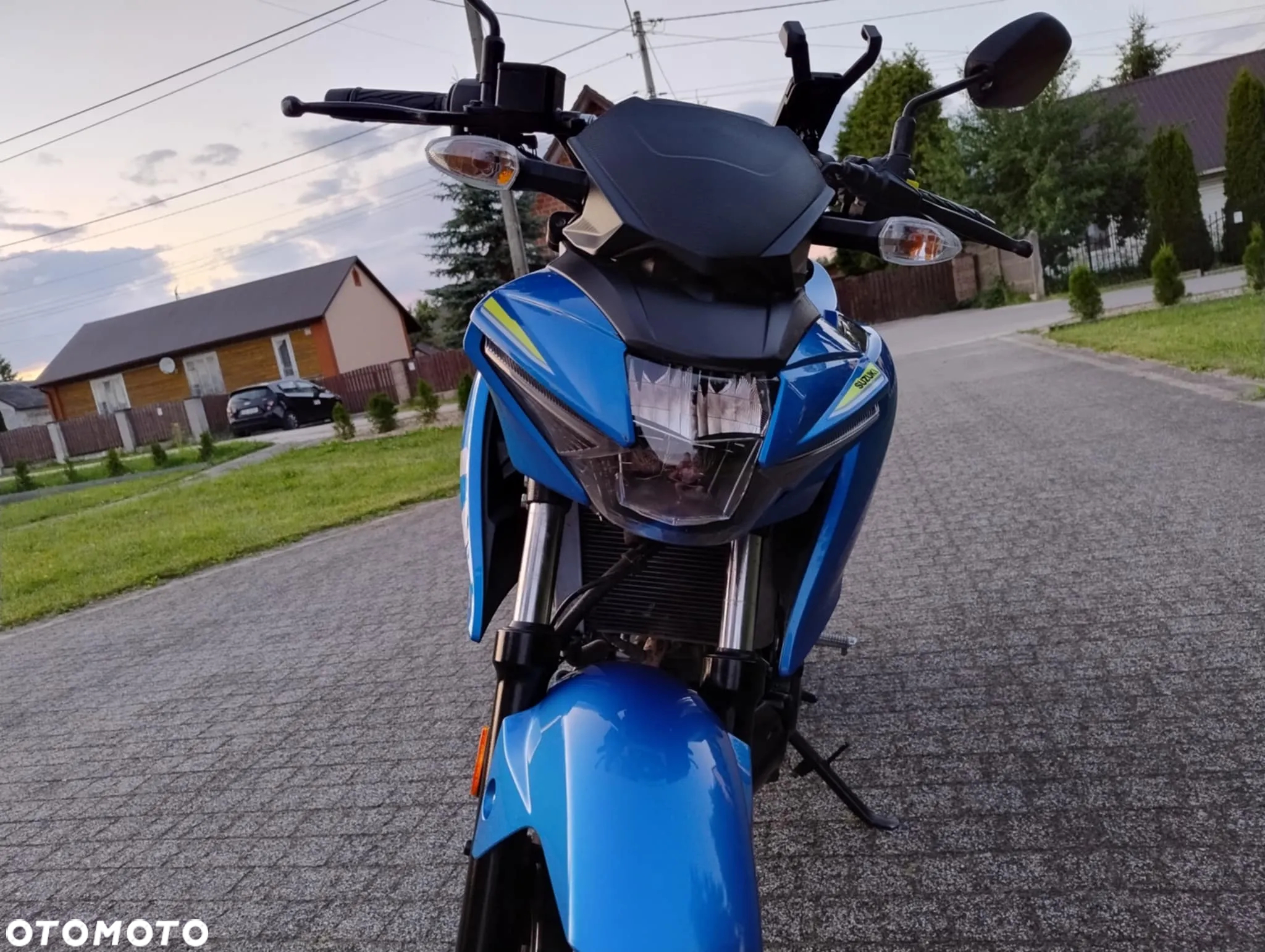 Suzuki GSX - 9