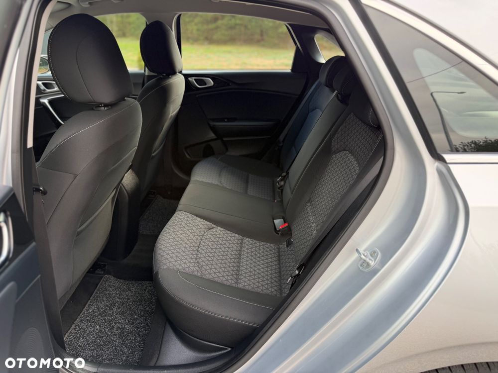 Kia Ceed - 6