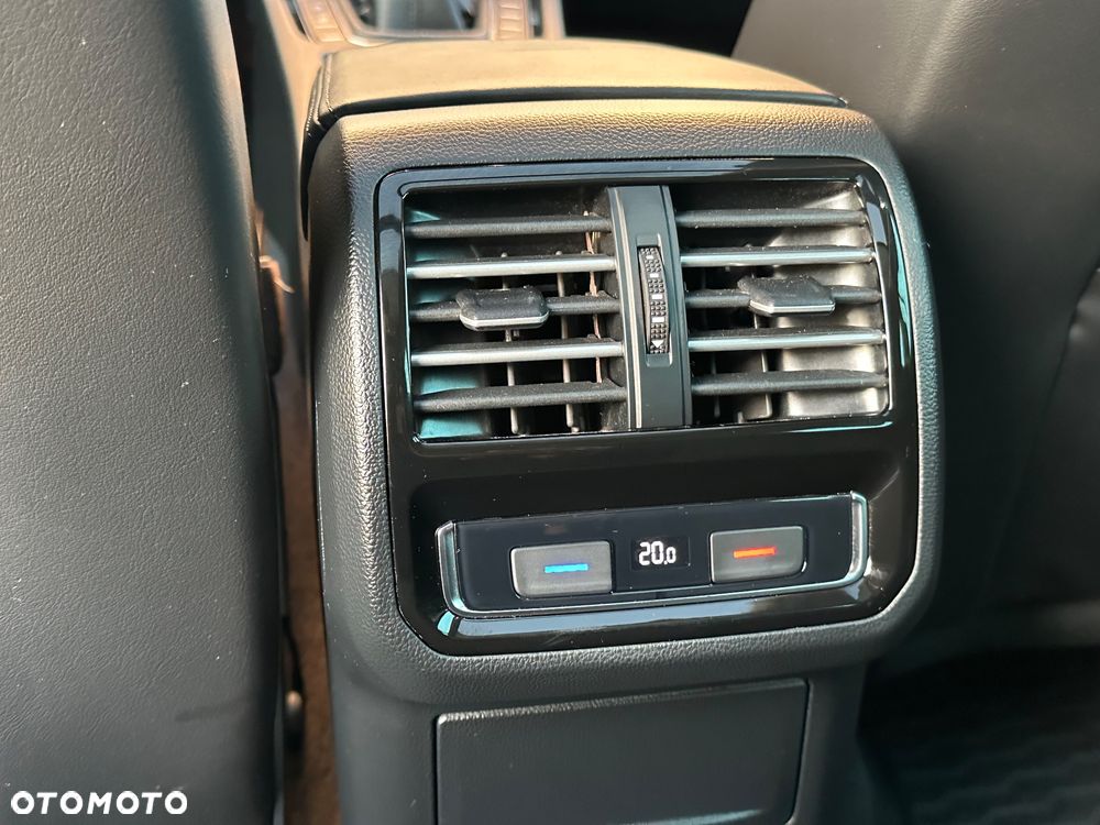 Volkswagen Passat - 23
