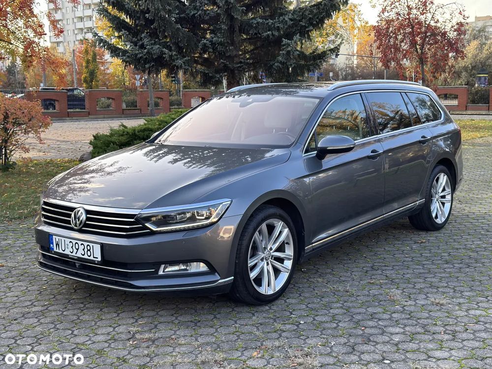 Volkswagen Passat - 1