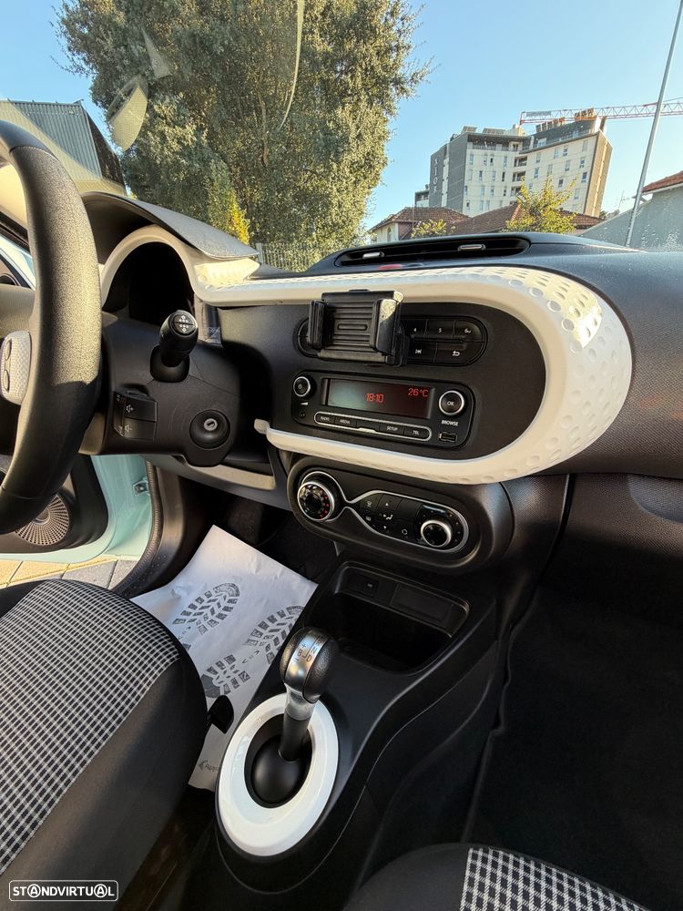Renault Twingo E-Tech. 22 Techno - 17