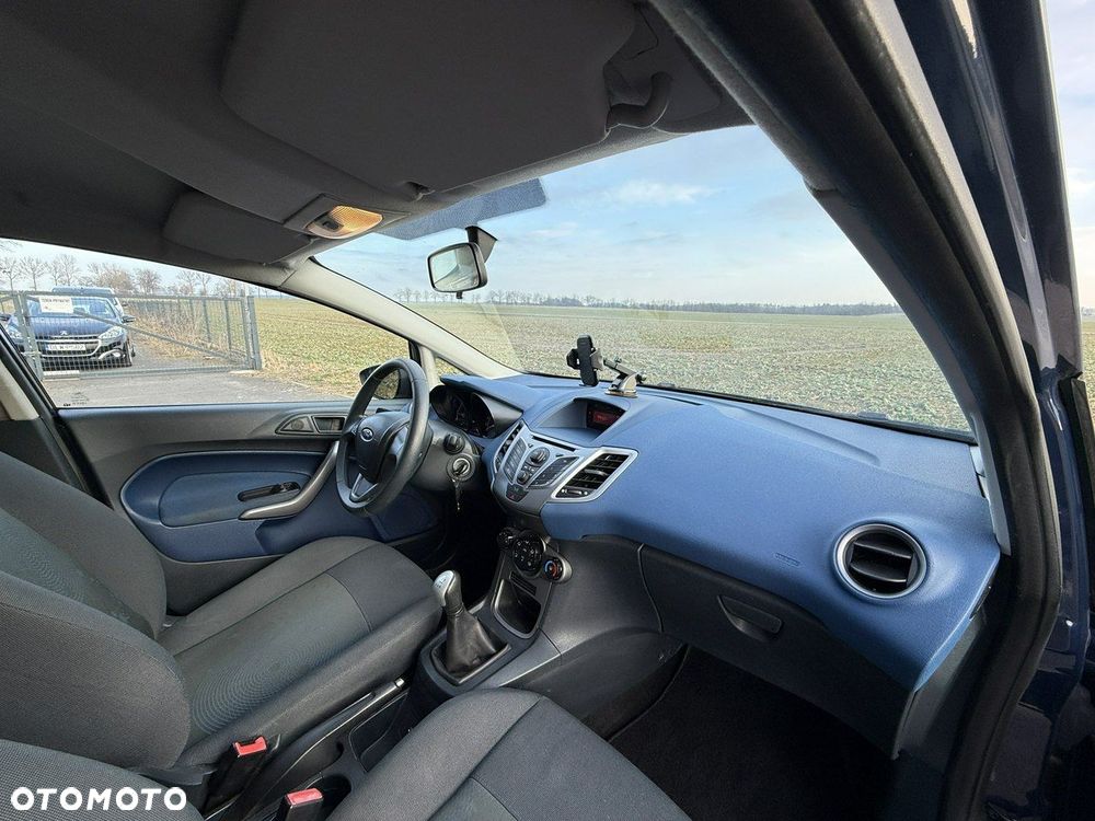 Ford Fiesta - 23