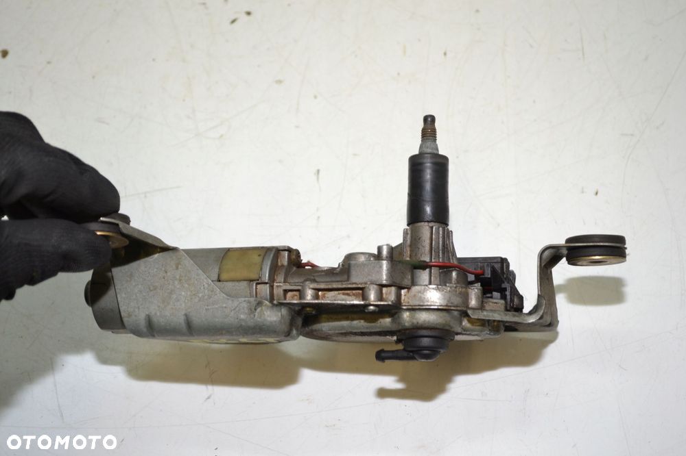 BMW E46 COMPACT SILNICZEK WYCIERACZKI TYŁ TYLNEJ MECHANIZM - 2