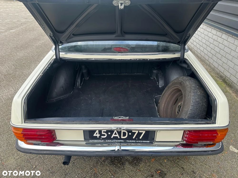 Mercedes-Benz 280 - 15