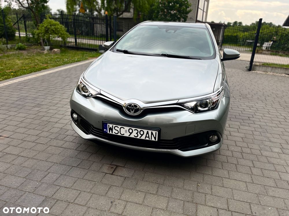 Toyota Auris 1.6 Premium - 2