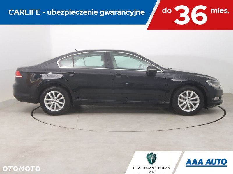 Volkswagen Passat - 8