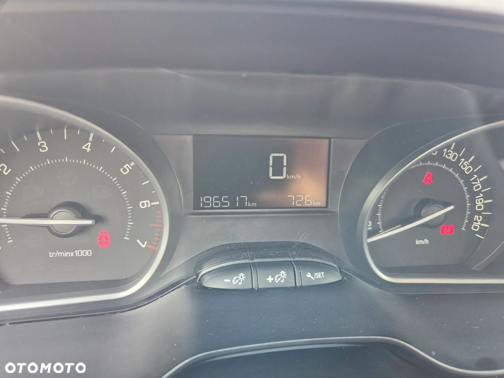 Peugeot 2008 PureTech 82 Active - 33