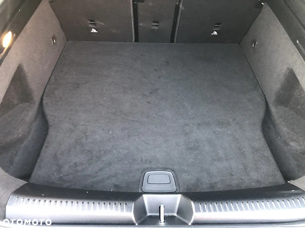 Mercedes-Benz CLA - 31