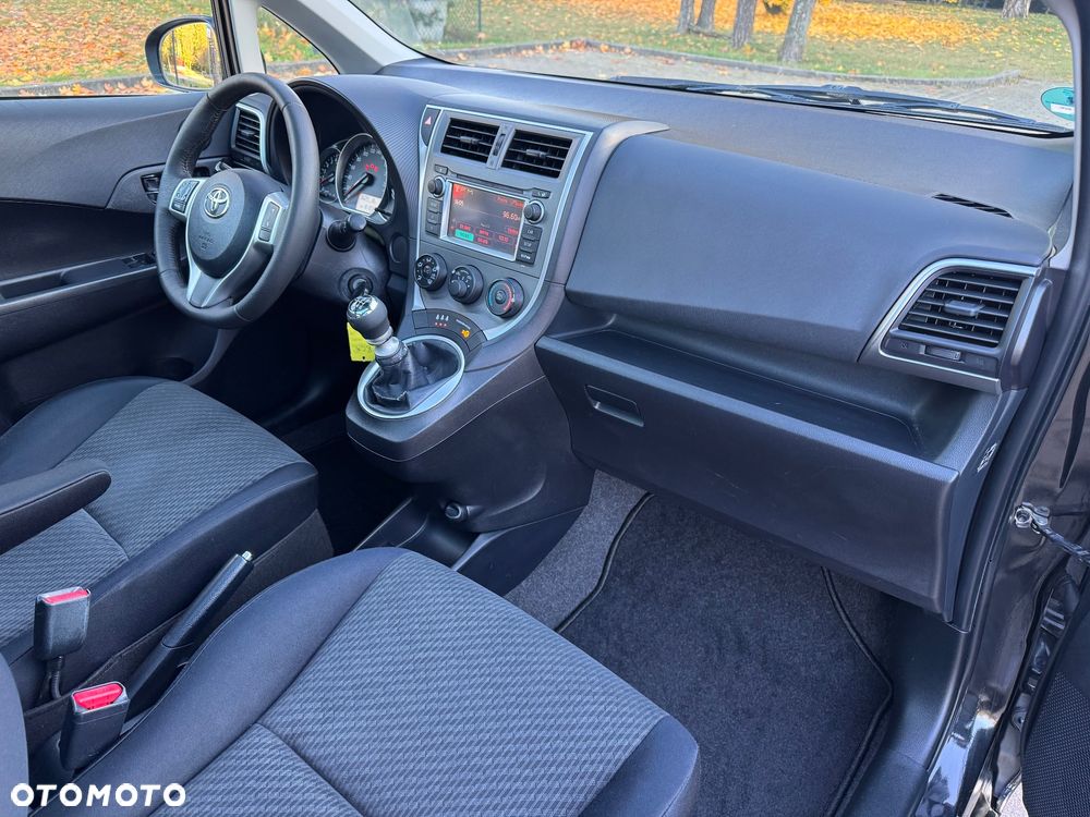 Toyota Verso S 1.33 Premium - 22