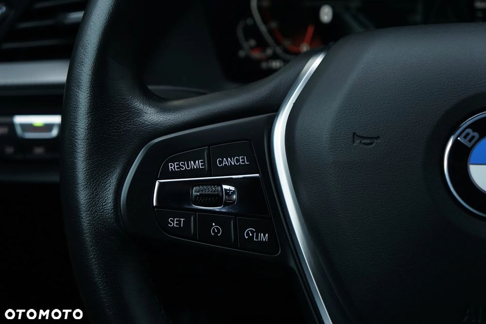 BMW Seria 2 220i Sport Line - 23