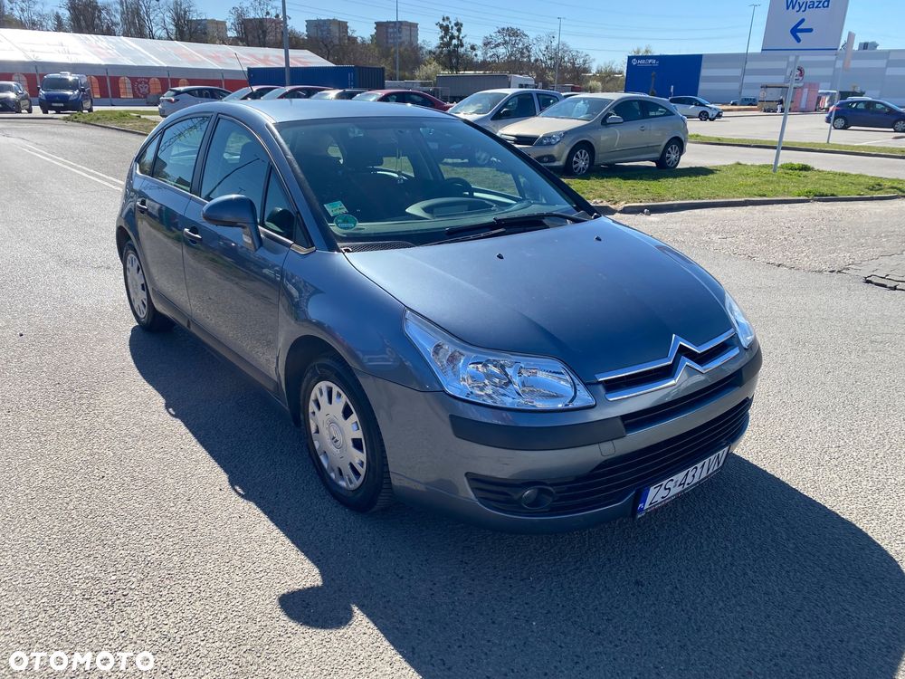 Citroën C4 1.6 16V Confort - 10