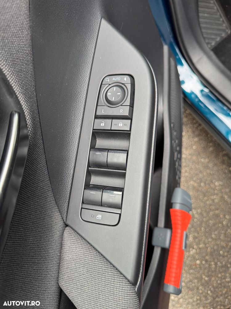Toyota C-HR 2.0 PHEV 223 CP 4x2 CVT Dynamic - 19