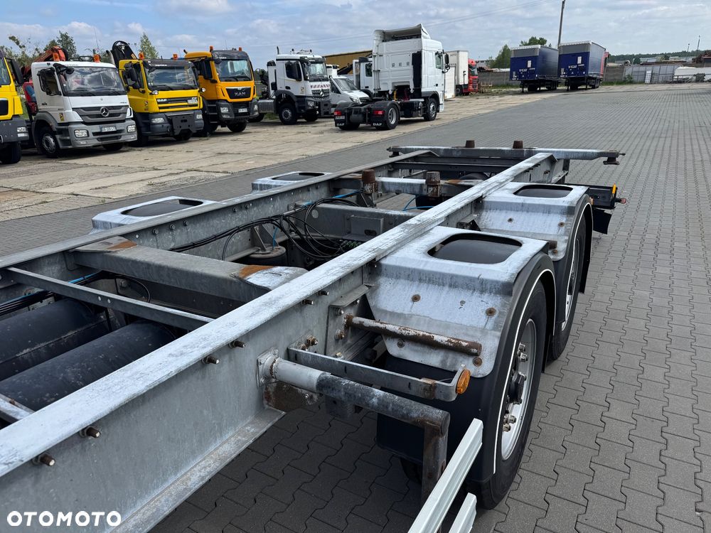 Schmitz Cargobull PRZYCZEPA BDF TANDEM OCYNK mało używana - 3