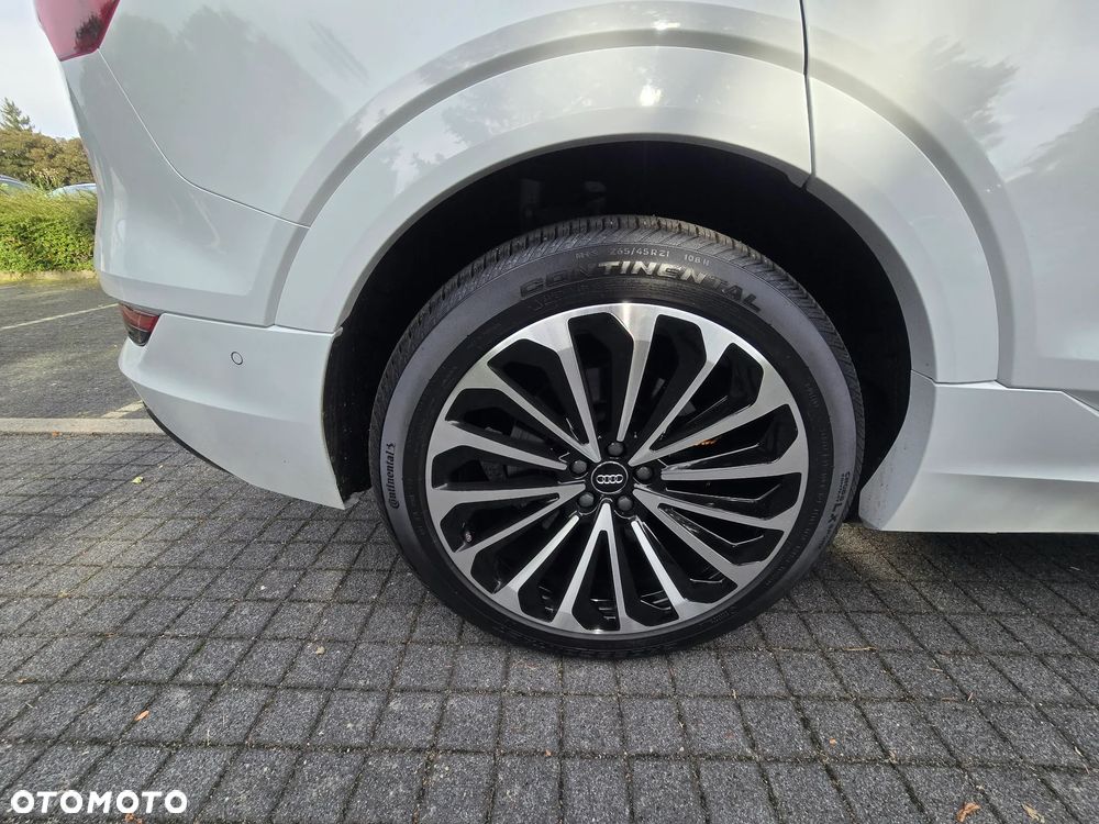 Audi e-tron 55 Quattro S Line - 29