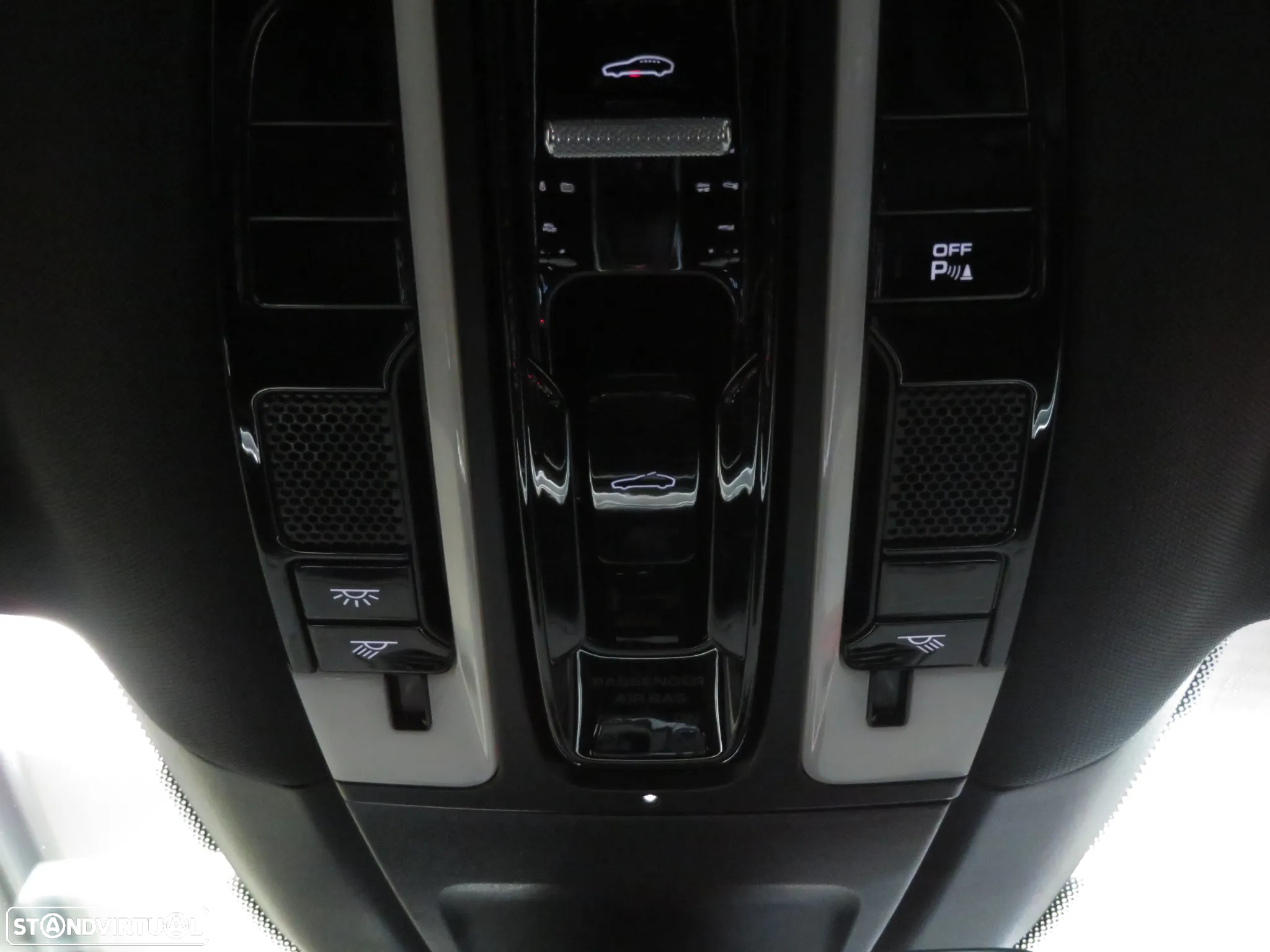 Porsche Panamera 4 E-Hybrid - 24