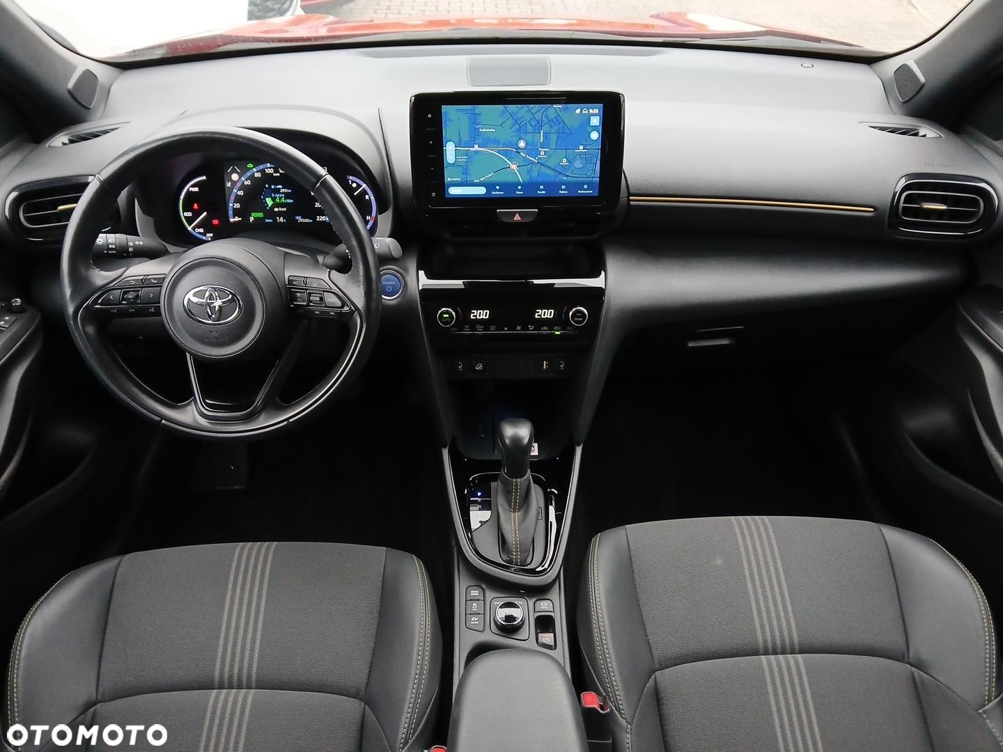 Toyota Yaris Cross - 12