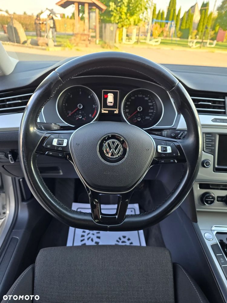 Volkswagen Passat Variant 1.6 TDI SCR DSG Comfortline - 19