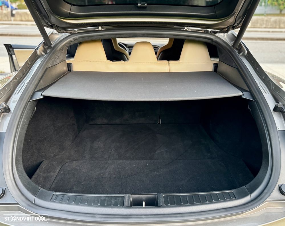 Tesla Model S 85 - 31