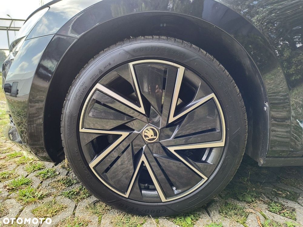 Skoda Superb 2.0 TDI SCR Sportline DSG - 29