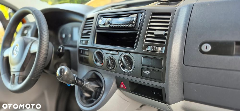 Volkswagen T5 - 23