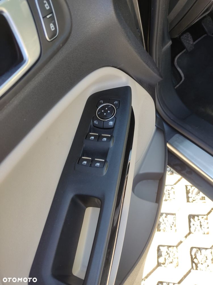 Ford EcoSport 1.0 EcoBoost TITANIUM X - 19