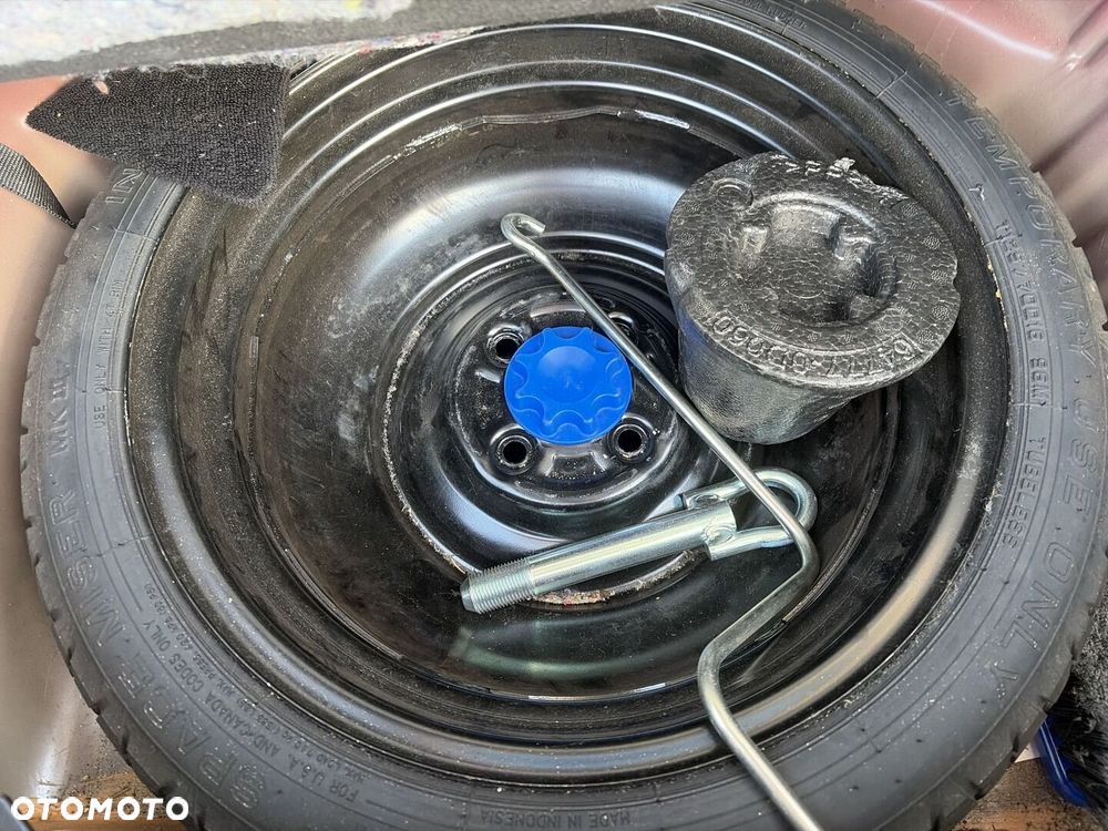 Toyota Yaris - 22
