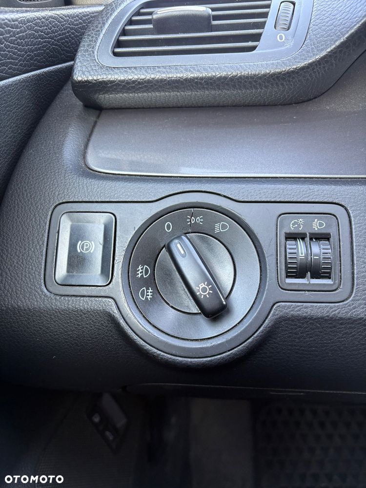 Volkswagen Passat - 7
