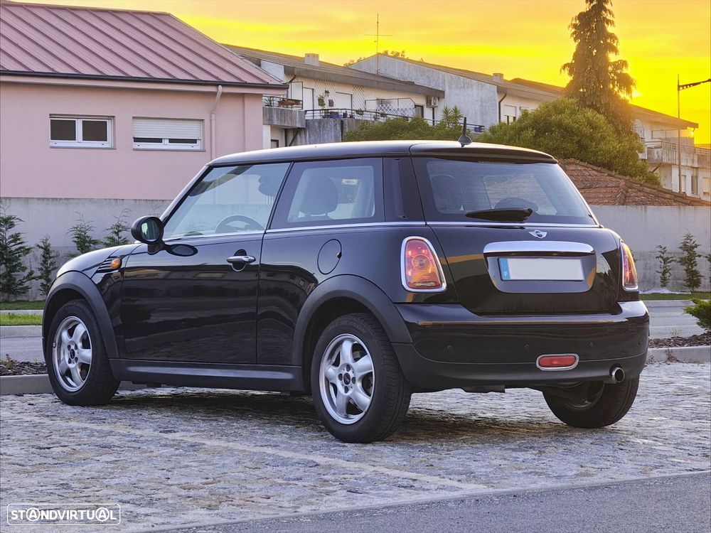 MINI 3 Portas One 1.4 - 28