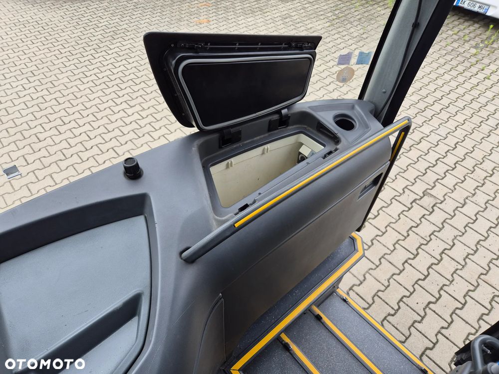 Mercedes-Benz TOURISMO RHD/13 METRÓW/MANUAL/SPROWADZONY/WINDA - 37